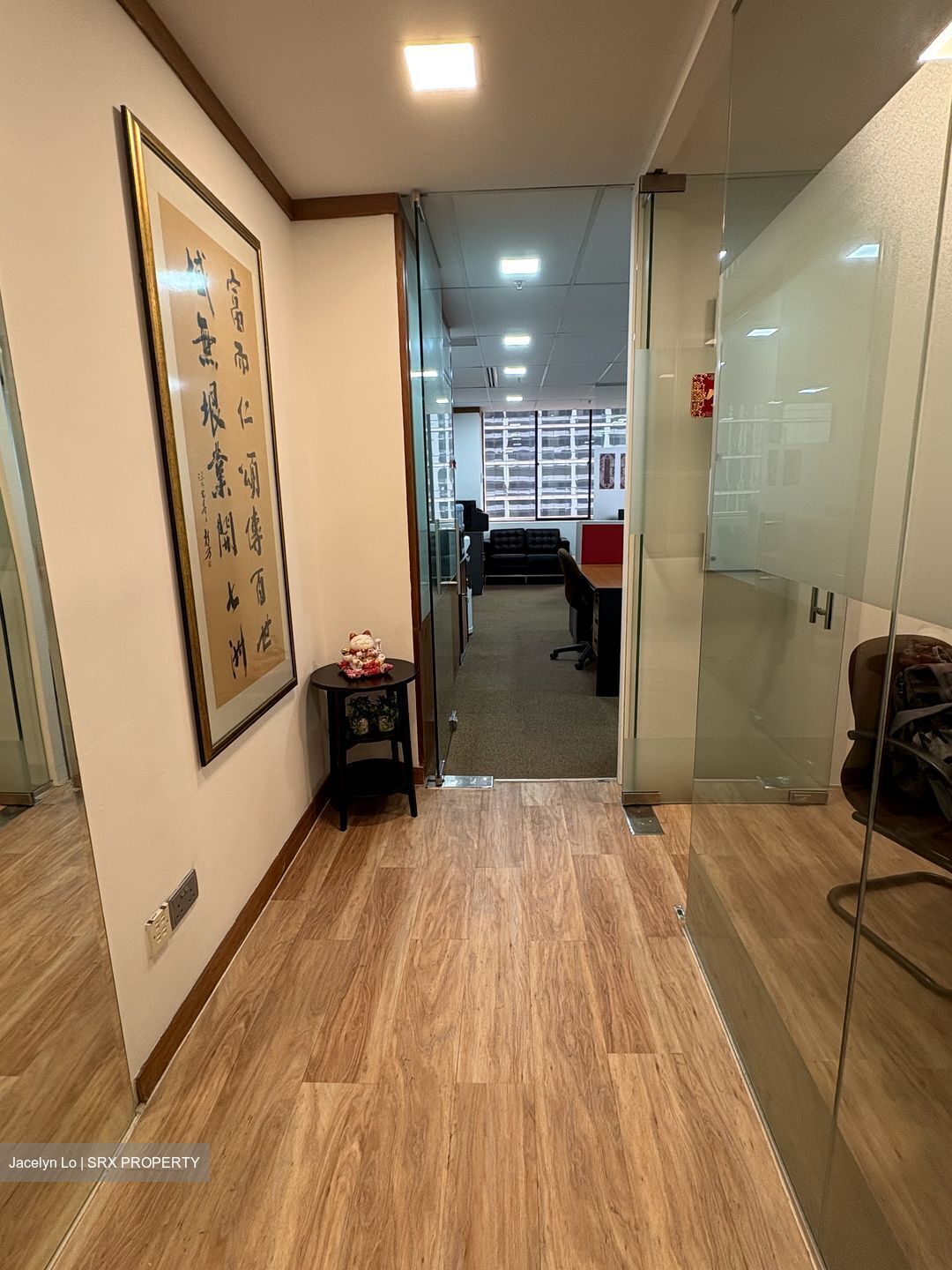 International Plaza (D2), Office #585846391